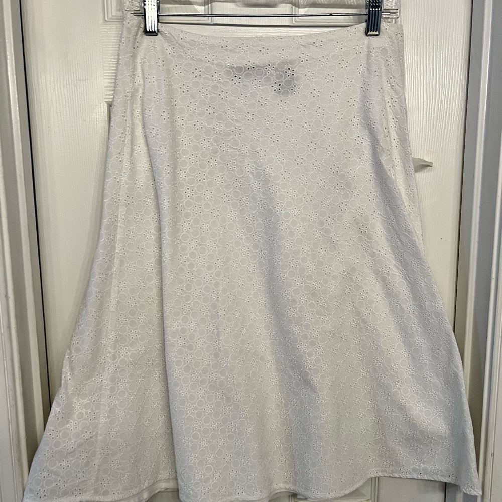 Women’s eyelet skirt, size 8